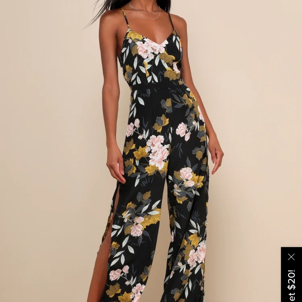 Lulus blossom floral jumpsuit XS new with tags